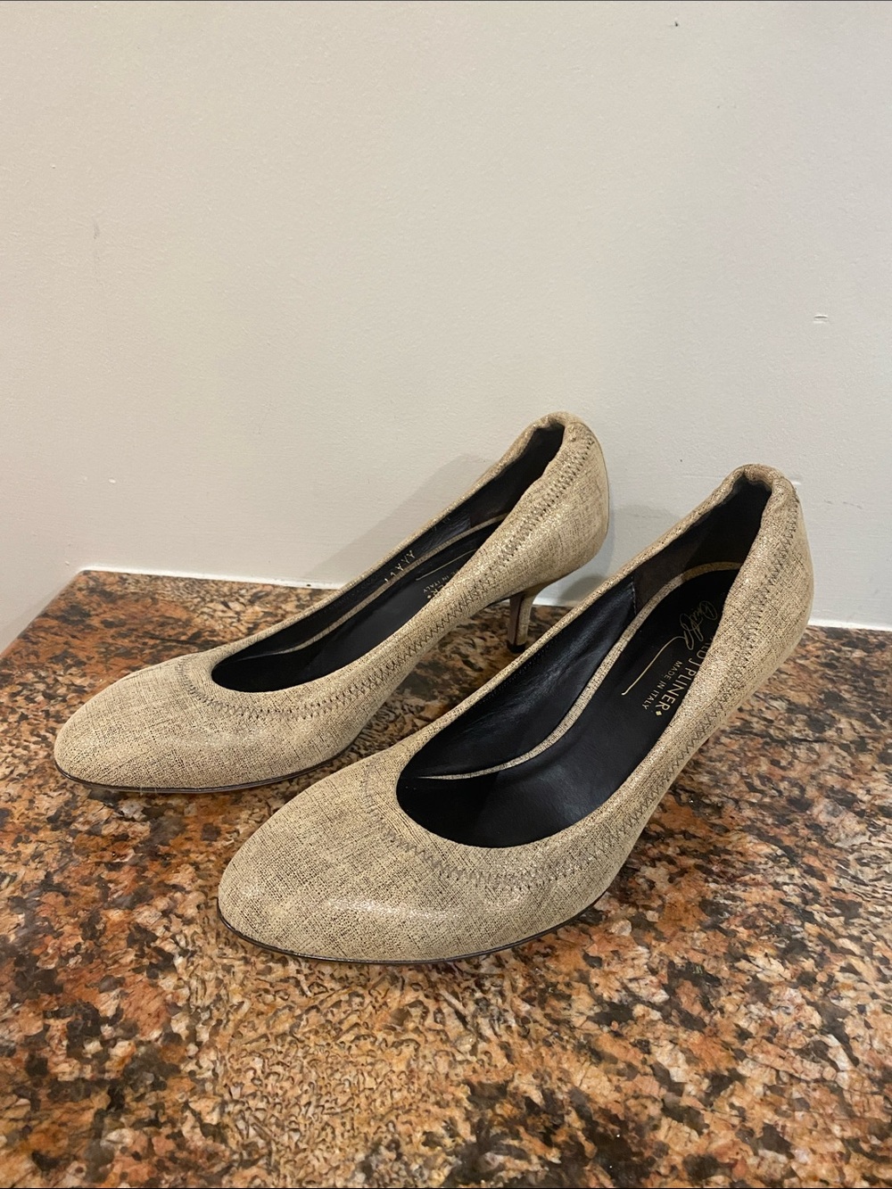 Donald J Pliner kitten heel pumps metallic linen pewter textured finish size 9